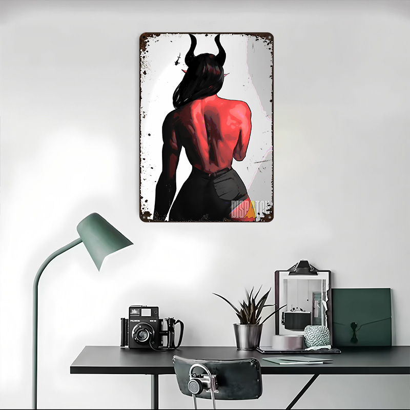 Czerwona Demonica z Czerwonej  – Women Accessories Poster recenzja i cena